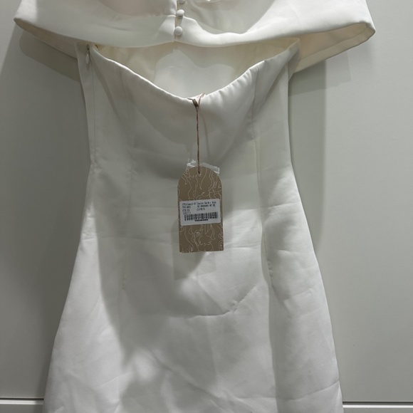 GWYNETH Off Shoulder Bow Mini Dress - White - Picture 7 of 10